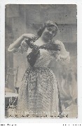 Melle Paquot mains aux clavicules. La fiancée de la mer