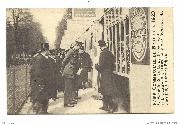 Foire commerciale de Bruxelles 1920. Sa Majesté le roi des belges félicitant l'agent de la brasserie Ind. Coop Foire commerciale de Bruxelles 1920. Sa Majesté le roi des belges félicitant l'agent de la brasserie Ind. Coop