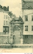 La porte de Gravi&egrave;re.