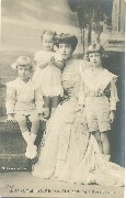 S.M. La Reine Elisabeth et Ses Enfants