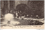 Mons, 7 Septembre 1913. La famille royale dans la cour de l'Hôtel de Ville
