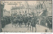 Gent Stoet OMMEGANCK Cortège 1613-1913 Porte-étendard de St Antoine et groupe de piquiers. Saint Antonius Vaandeel trager en groep piquiers