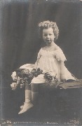 SAR La Princesse Marie-José de Belgique(assise)