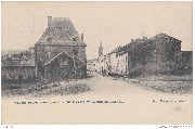 Villers-devant-Orval. Le vieux manoir et la rue du village