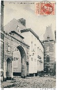 Chimay. Arcade du Château et Palais de Justice