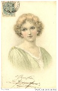 Portrait de femme songeuse