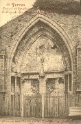 Furnes. Portail et soubassement des tours de la Collégiale Ste-Walburge Ruinen van den Toren
