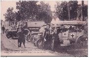 La Grande Guerre 1914 Prêtres belges d'une ambulance automobile - Belgs priets ambulancers