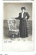 Photo d'atelier dame à la plage. Le Bon Ostende W.H. à Blles 