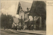 Waulsort. Intérieur de la station