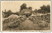 Ville Pommeroeul. Hostellerie du Gros Chêne parc-terrasse