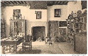 Vieux ch&acirc;teau. Salette; Studio biblioth&egrave;que (chambre XVe si&egrave;cle)