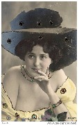 Liane de Vri&egrave;s