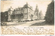 Les Bords de la Lesse Château Royal  d'Ardenne Façade principale