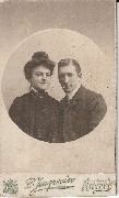 Portrait d'un couple dans un médaillon