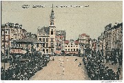 Charleroi. Jeu de balle sur la place du Sud