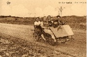 [no location]. Un Car familial - Een familie Car
