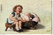 Enfant berçant une poupée et un chien Enfant berçant une poupée et un chien