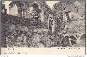 Vianden. Le ch&acirc;teau   Dans les ruines