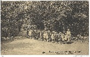 Diestersweg's Schoolkolonie te Heide. Terug van de wandeling
