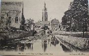 Bruges. Le Canal et la Flèche de l'Eglise Notre-Dame