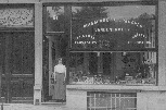 Photo situ&eacute;e. Poissonnerie Prosper Vandenbroeck au 51 rue Malou