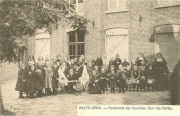 Haute-Croix. Pensionnat des Ursulines. Cour des petites