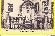 Bruxelles.Fontaine de Manneken Pis au coin de...Statuette en bronze par Duquesnoy(1648) 