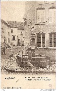 St. Avold. Brunnen mit Lothringenkreuz  Fontaine avec croix de Lorraine