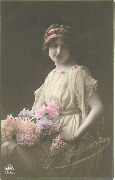 Jeune fille assise,robe blanche bouquet de fleurs ...
