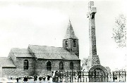 Fontenoy. La croix celtique et l'Eglise