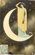Femme dans croissant de lune