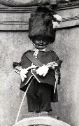 (Manneken Pis Welsh Guards)