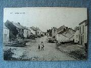 Pin. Entr&eacute;e du village