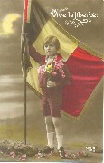 Vive la Liberté (jeune homme portant le drapeau belge un bouquet de roses à la main)