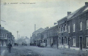 Jolimont. La Place   (côté gauche)