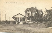 Duinbergen-sur-Mer. Station du tram et Villa Poucy Home