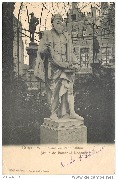 Bruxelles Square du Petit Sablon Statue de Rombaud Dodonée