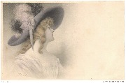 Femme au grand chapeau orné d'un noeud en ruban rose