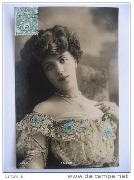 FABER au collier de perles FABER au collier de perles
