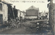 (Une rue du village au 29 mars 1912) 