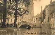 Bruges. Le pont de Gruuthuse, dans le fond le Palais et l'église Notre-Dame / Gruuthuse brug en Paleis, verder Onze Vrouwekerk - Standard Font