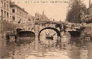 Bruges. Le très ancien pont des Augustins / De aloude Augustijnenbrug - Text at top