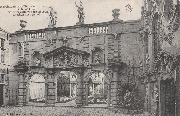 Wereldtentoonstelling van Brussel 1910- Rubens Huis-Portiek in vorm van triomfboog tusschen koer en hof
