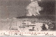 Panorama de St-Pierre (Martinique) avec le mont Pelée, qui fit éruption le 7 Mai 1902