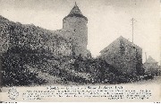 Nismes La Tourette Ruines du château féodal