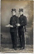 (Portrait de deux élèves de l Ecole Royale Militaire avant 1914)