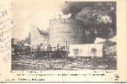 Hoboken-Anvers.Pendant l'incendie Vue des Tanks et wagons réservoirs à pétrole au moment de la catastrophe 