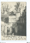 Environs de Namur. Les fossés du Château d'Arches à Courrière