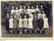 Ecole Communale de Jolimont (Redemont), 6ème primaire filles,  année 1939 (Photo Misson)
